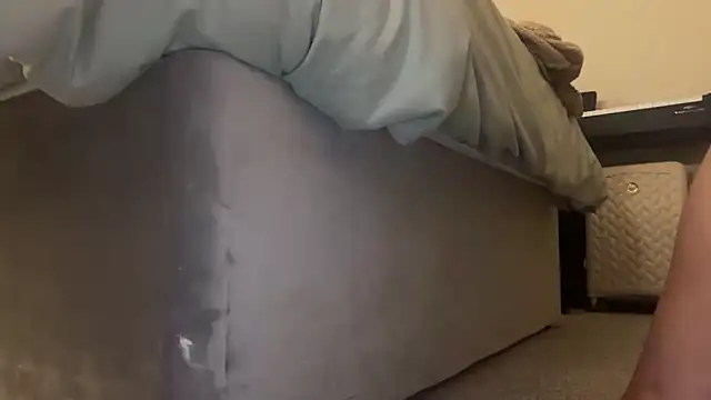 skyejde online show from February 5, 6:34 pm