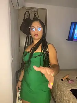 Snapshot of Tana_latin chatting on March 8, 12:44 am Tana latin online show from March 8, 12:44 am