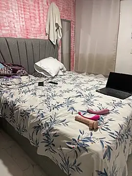 Snapshot of Tana_latin chatting on October 7, 2:09 am Tana latin online show from October 7, 2:09 am