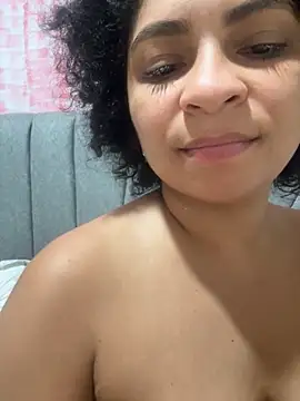 Snapshot of Tana_latin chatting on November 24, 12:43 am Tana latin online show from November 24, 12:43 am