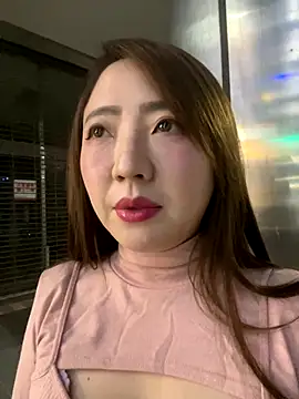 Snapshot of Hannababy_ chatting on November 21, 4:16 pm Hannababy online show from November 21, 4:16 pm