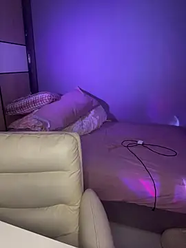 Hannababy  online show from March 17, 3:15 pm