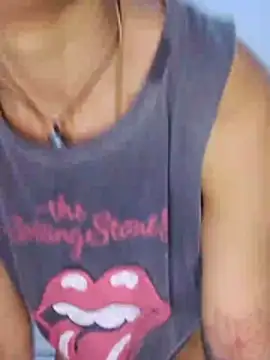 Snapshot of katia_voodoo13 chatting on December 16, 7:35 am katia voodoo13 online show from December 16, 7:35 am