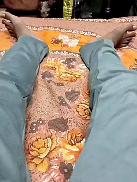 Yashkumar 0697 online show from February 12, 7:45 pm