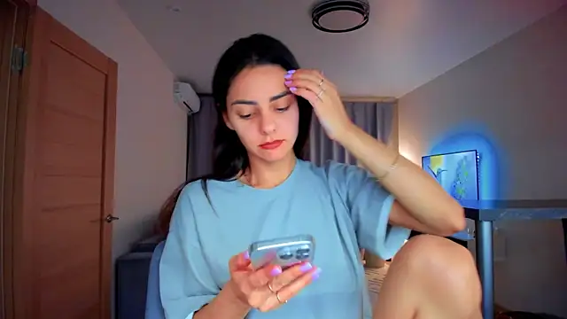 EmiliaZen online show from September 29, 6:02 pm