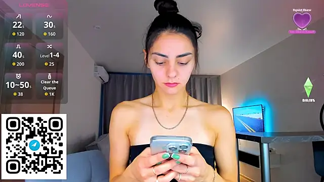 EmiliaZen online show from October 9, 2:37 pm