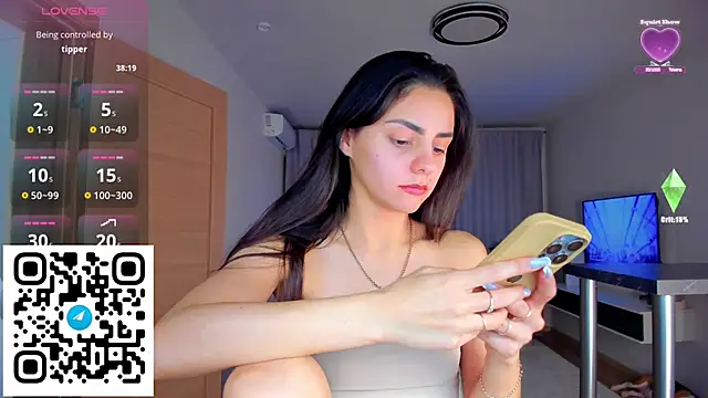 EmiliaZen online show from December 2, 6:47 pm