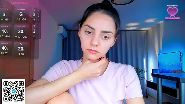 EmiliaZen online show from February 15, 3:31 pm