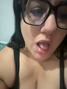 daianaspencer online show from November 10, 7:51 am