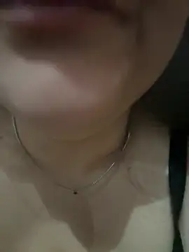 daianaspencer online show from April 10, 6:51 am