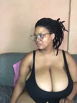 Snapshot of NonoGotBoobies chatting on February 12, 8:49 am NonoGotBoobies online show from February 12, 8:49 am