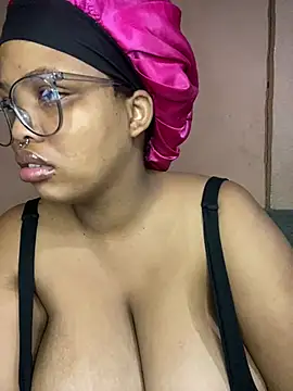 Snapshot of NonoGotBoobies chatting on March 15, 5:30 am NonoGotBoobies online show from March 15, 5:30 am