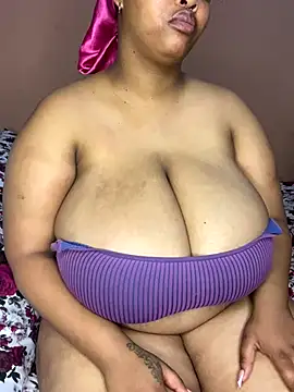 Snapshot of NonoGotBoobies chatting on October 19, 12:22 am NonoGotBoobies online show from October 19, 12:22 am