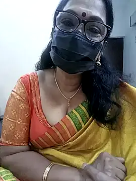 Snapshot of niiveditha chatting on February 8, 4:04 pm niiveditha online show from February 8, 4:04 pm