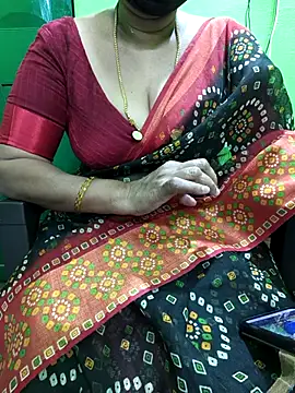 Snapshot of niiveditha chatting on November 9, 9:51 am niiveditha online show from November 9, 9:51 am