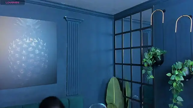 scarlet edwars online show from September 20, 5:36 pm