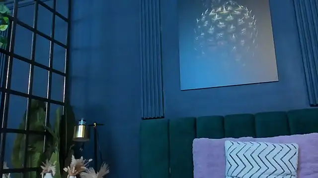 scarlet edwars online show from October 1, 7:09 pm