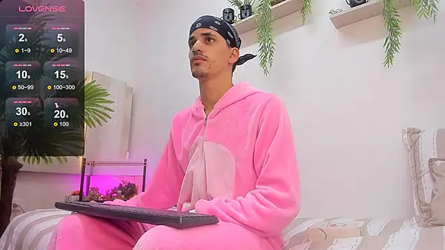 Dirty Kingg online show from October 19, 8:42 pm