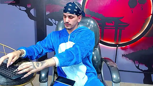 Dirty Kingg online show from October 27, 8:13 pm