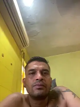 Snapshot of crazyfreaking chatting on March 14, 5:48 am crazyfreaking online show from March 14, 5:48 am