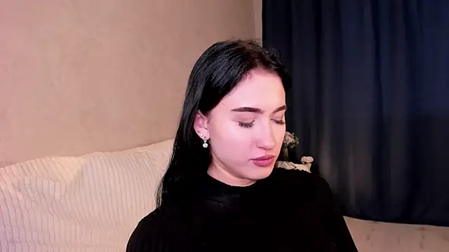 LynnaHandley online show from February 11, 6:08 am