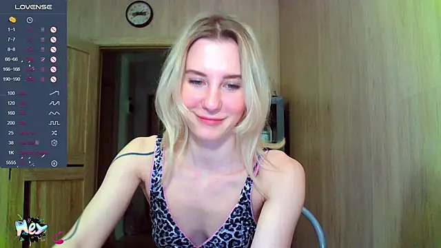 Caramel piegirl online show from September 29, 7:30 pm