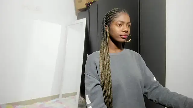 enyelsalas2 online show from March 1, 6:10 pm