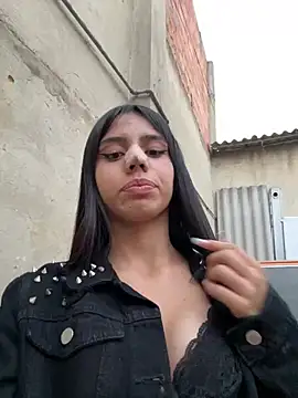 Laura-Khalifa online show from February 8, 10:51 pm