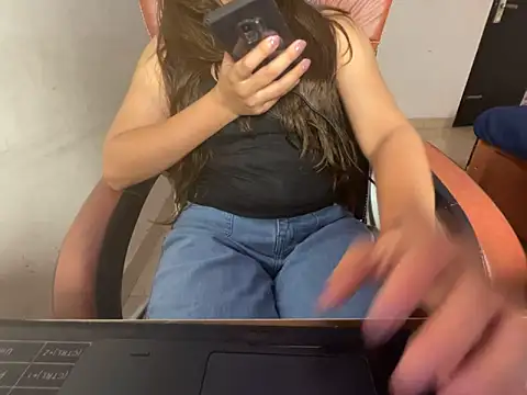 Snapshot of Angelshivani chatting on November 4, 6:34 am Angelshivani online show from November 4, 6:34 am