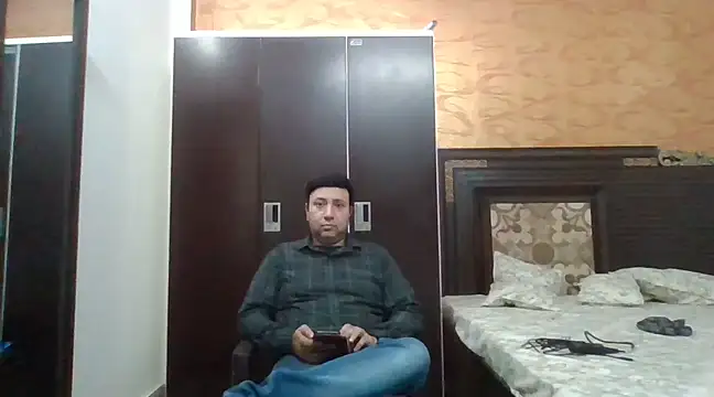 Snapshot of innocentboy1987 chatting on March 15, 4:57 am innocentboy1987 online show from March 15, 4:57 am