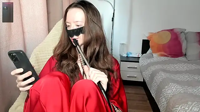 Snapshot of holyharlot chatting on March 20, 12:53 pm holyharlot online show from March 20, 12:53 pm