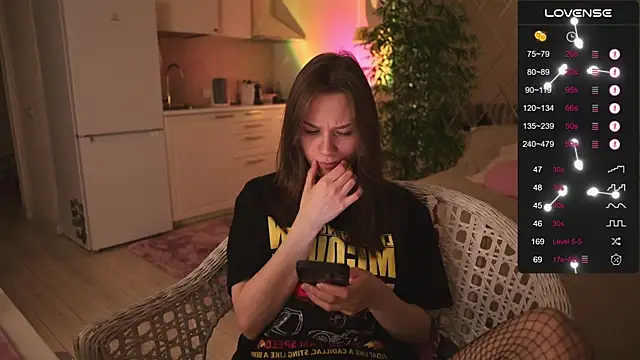 alexa feels  online show from December 5, 4:14 pm