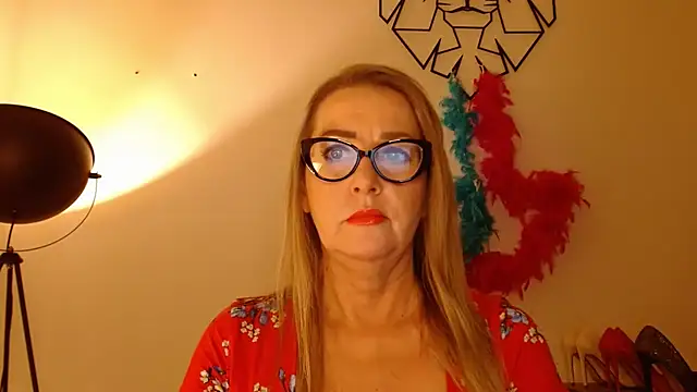 Snapshot of leaxSTAR chatting on December 3, 2:48 pm leaxSTAR online show from December 3, 2:48 pm