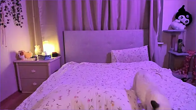 Snapshot of MiaRanki chatting on December 3, 1:24 am MiaRanki online show from December 3, 1:24 am