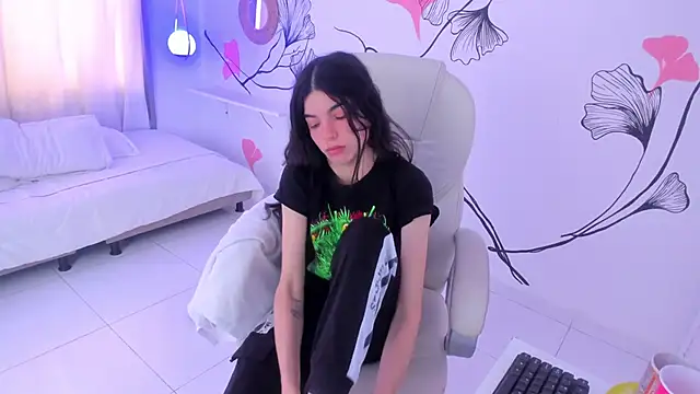 Isabela Fiorelli online show from March 10, 12:26 pm