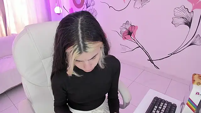 Isabela Fiorelli online show from October 9, 1:20 pm