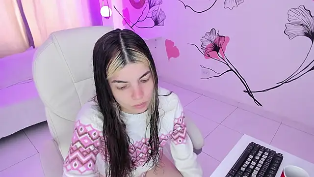 Isabela Fiorelli online show from October 10, 2:05 pm