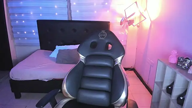 Cute Angell  online show from March 16, 12:45 am