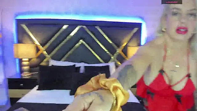 Snapshot of SophieWinsloow chatting on February 8, 12:39 pm SophieWinsloow online show from February 8, 12:39 pm