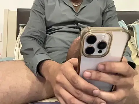 Snapshot of iamabigdickindian chatting on September 25, 6:00 pm iamabigdickindian online show from September 25, 6:00 pm