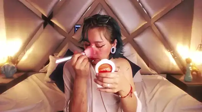 DarkMysterysF online show from March 3, 9:26 pm