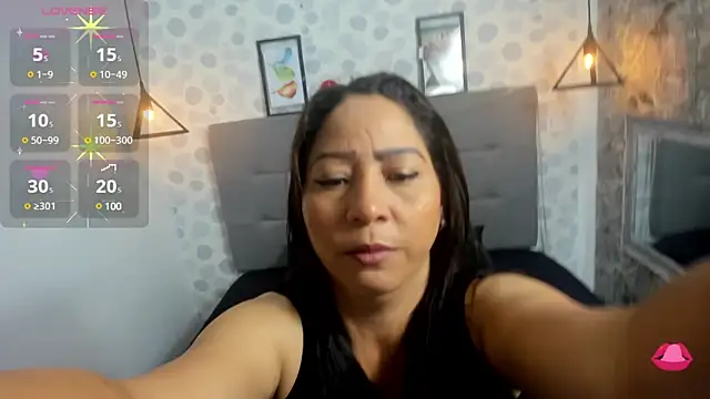 Snapshot of Michelle__taylor chatting on February 9, 10:54 pm Michelle taylor online show from February 9, 10:54 pm
