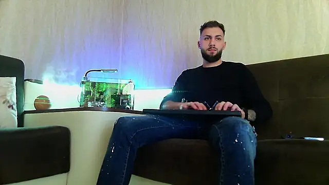 JamieNoxus online show from March 4, 9:11 pm