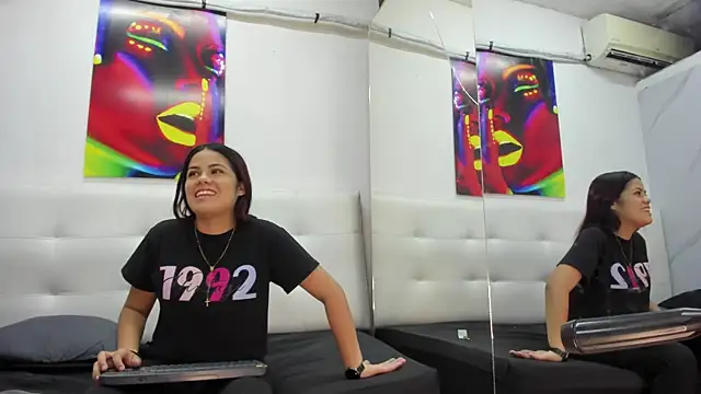 EsperanzaAndJey online show from March 4, 7:54 pm