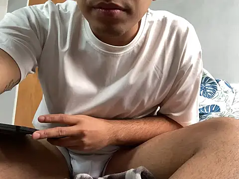 Snapshot of Billie_Bluxx chatting on February 10, 1:33 pm Billie Bluxx online show from February 10, 1:33 pm