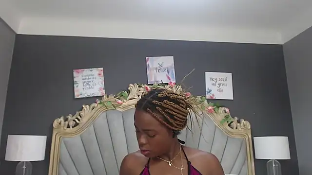 LindaBird online show from February 19, 12:00 pm