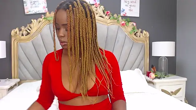 LindaBird online show from March 16, 5:39 pm