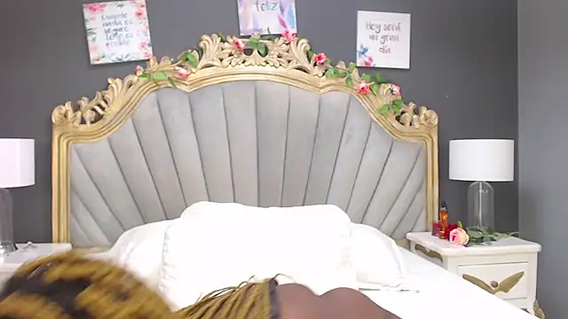 LindaBird online show from March 20, 5:36 pm