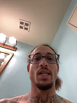 bigdickbigdaddy7373 online show from December 4, 9:01 pm