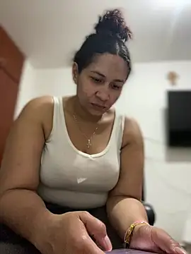 Carola-Ross online show from February 12, 5:19 pm